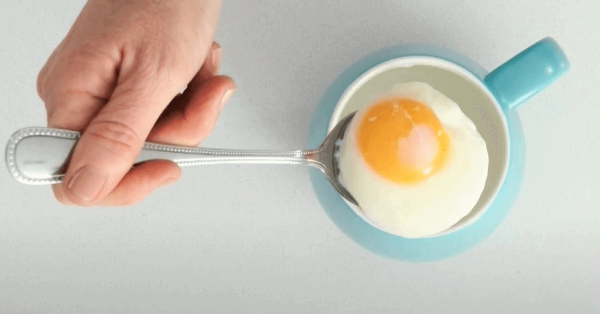 http://www.hbf.com.au/-/media/images/hbf/articles/fb---how-to-poach-eggs-in-the-microwave.png