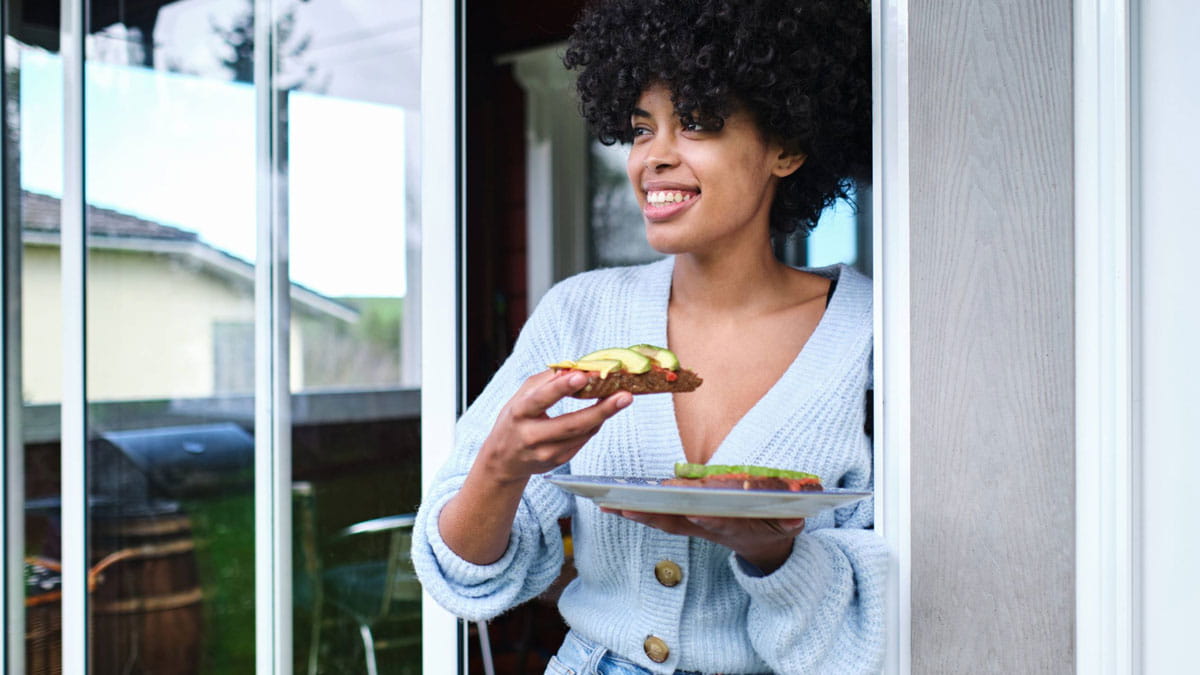 Woman eating breakfast