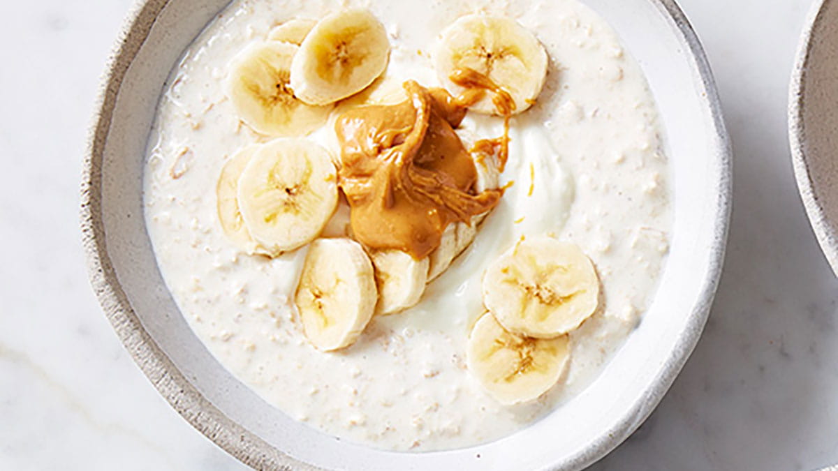 Oats with banana and peanut butter