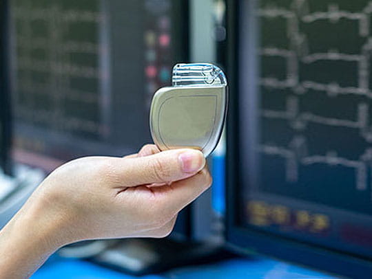 Holding a pacemaker